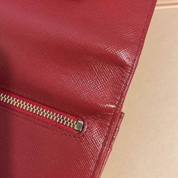 Authentic Prada wallet with unbranded D-ring & unbranded metal strap (repainted) - Picture 8 of 15